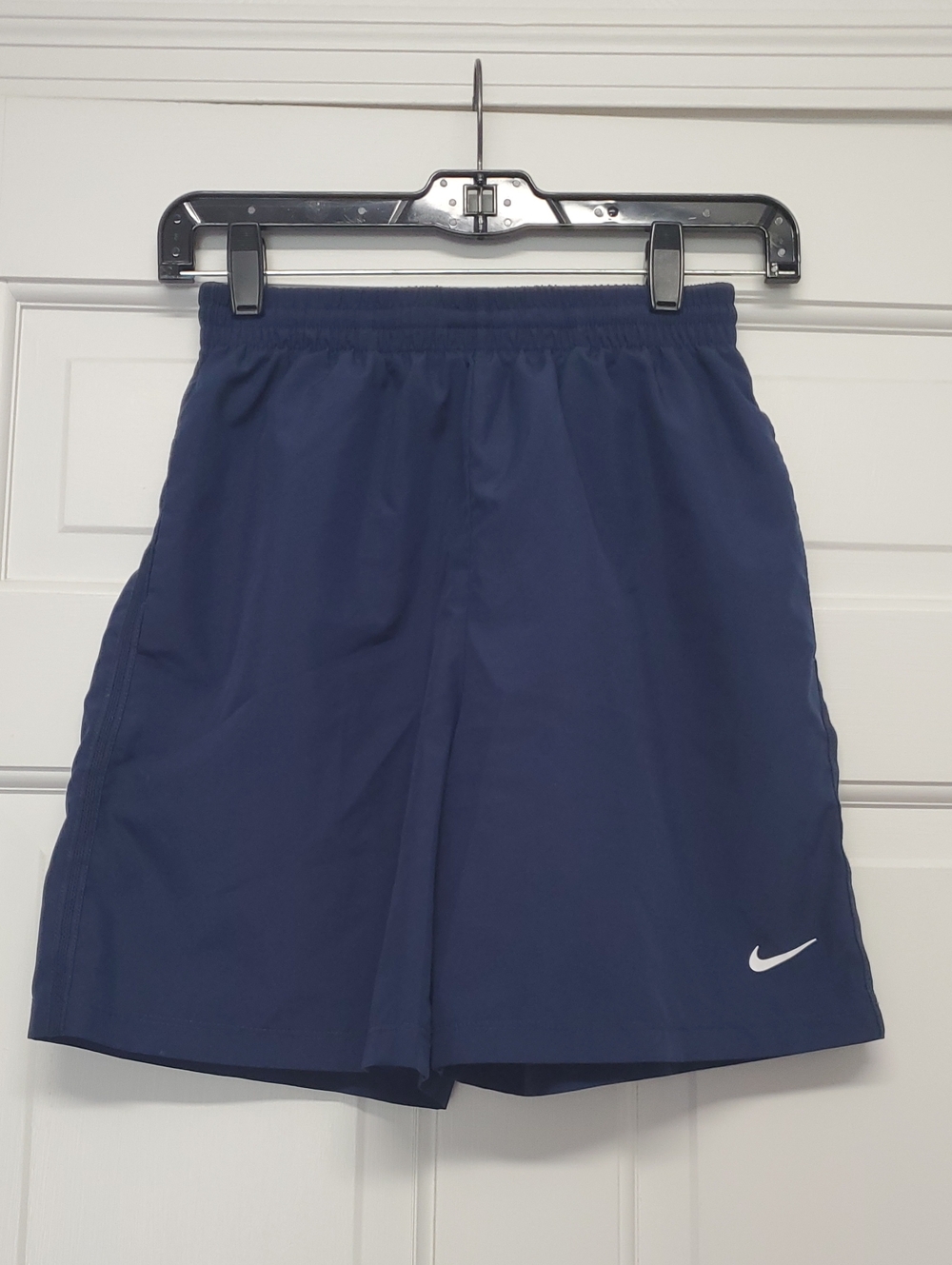 NIKE DRI FIT Boys Navy Blue Athletic Shorts with Swoosh Youth Large